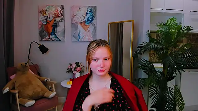 Ginger Emma online show from September 2025 08:08:02 PM