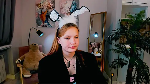 Ginger Emma online show from September 2025 09:03:02 PM