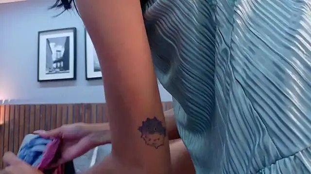 luna roja25 online show from February 2026 12:35:02 PM