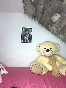 Snapshot of Melody_rouxxx chatting on October 2025 11:45:02 PM Melody rouxxx online show from October 2025 11:45:02 PM