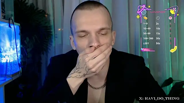 Snapshot of frozen_boy chatting on November 2025 05:19:01 PM frozen boy online show from November 2025 05:19:01 PM