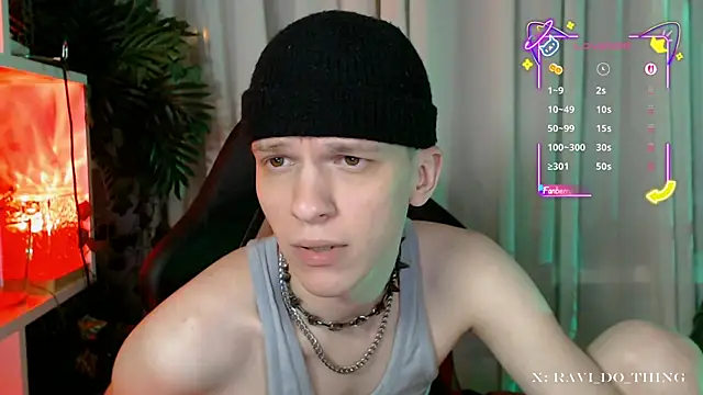 Snapshot of frozen_boy chatting on November 2025 05:17:02 PM frozen boy online show from November 2025 05:17:02 PM