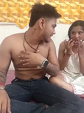 Snapshot of romantic_couple1 chatting on September 2025 02:47:02 AM romantic couple1 online show from September 2025 02:47:02 AM