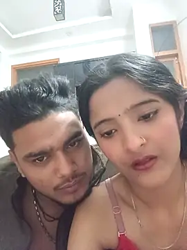 Snapshot of romantic_couple1 chatting on November 2025 02:02:01 AM romantic couple1 online show from November 2025 02:02:01 AM