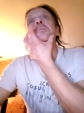 Snapshot of Kuba_Gd chatting on November 2025 01:04:02 AM Kuba Gd online show from November 2025 01:04:02 AM