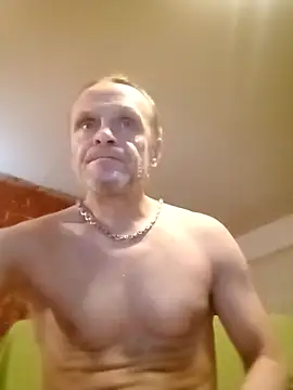 Snapshot of Kuba_Gd chatting on December 2025 10:07:02 PM Kuba Gd online show from December 2025 10:07:02 PM