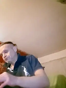 Snapshot of Kuba_Gd chatting on December 2025 10:51:03 PM Kuba Gd online show from December 2025 10:51:03 PM