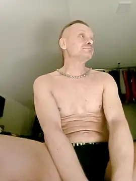 Snapshot of Kuba_Gd chatting on February 2026 04:33:01 PM Kuba Gd online show from February 2026 04:33:01 PM