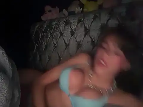 Snapshot of Renita2007x chatting on November 2025 06:43:02 PM Renita2007x online show from November 2025 06:43:02 PM