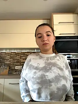 MissMay online show from September 2025 11:55:02 AM