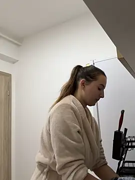 MissMay online show from September 2025 06:57:01 PM