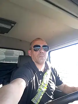 DjArroyo 01 online show from September 2025 07:47:02 PM