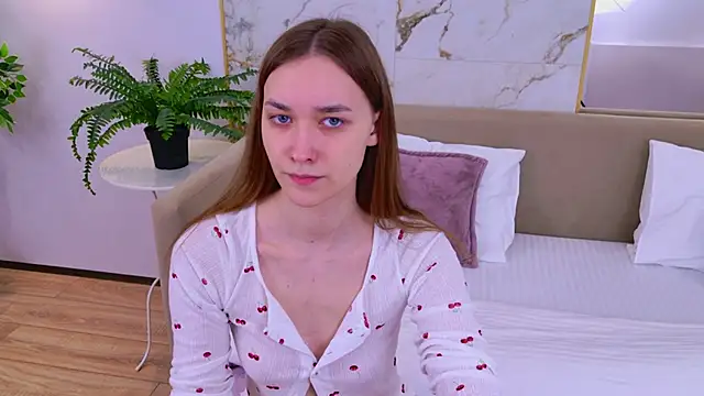 AmadaReine online show from November 2025 04:10:02 PM