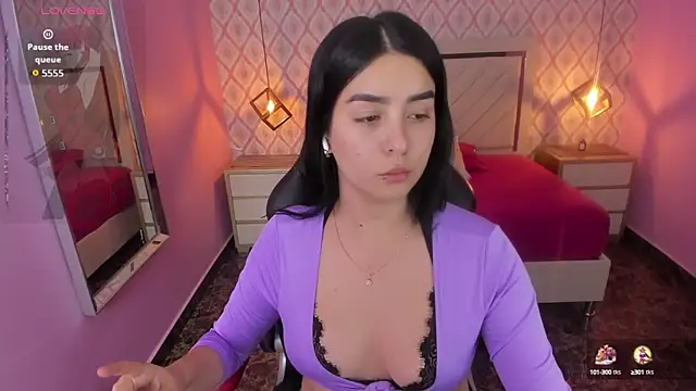 CHRISTY TEIGEN4 online show from October 2025 07:25:02 PM