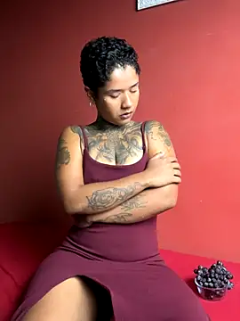 Snapshot of xbigpeach chatting on October 2025 10:08:01 PM xbigpeach online show from October 2025 10:08:01 PM