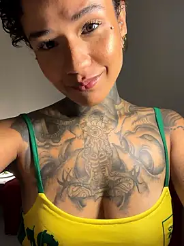 Snapshot of xbigpeach chatting on January 2026 11:10:01 PM xbigpeach online show from January 2026 11:10:01 PM