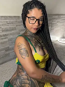 Snapshot of xbigpeach chatting on February 2026 11:57:02 AM xbigpeach online show from February 2026 11:57:02 AM