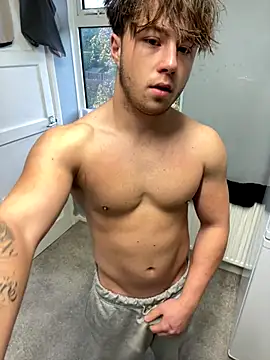 Snapshot of harleybarker chatting on November 2025 08:03:02 AM harleybarker online show from November 2025 08:03:02 AM