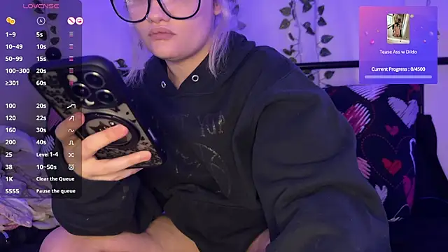 Snapshot of xxNaughtyNicolexx chatting on October 2025 12:09:02 AM xxNaughtyNicolexx online show from October 2025 12:09:02 AM