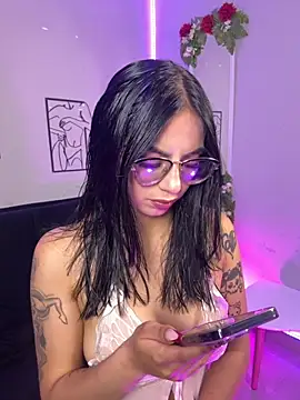 Snapshot of Clawd_hot chatting on September 2025 01:33:02 PM Clawd hot online show from September 2025 01:33:02 PM