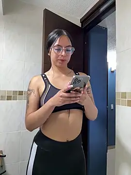 Snapshot of Clawd_hot chatting on November 2025 01:28:01 AM Clawd hot online show from November 2025 01:28:01 AM