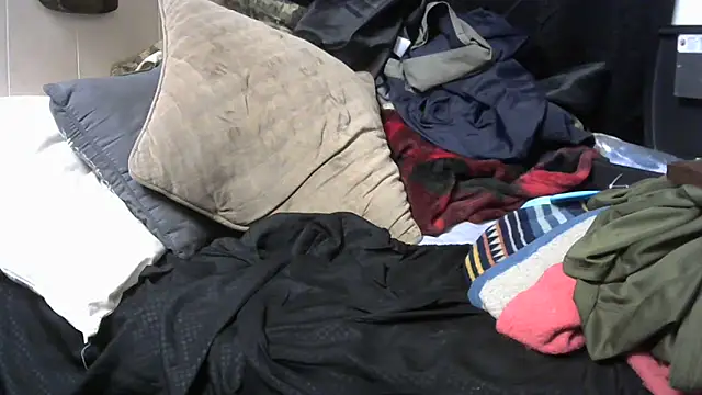 Snapshot of crassanova chatting on February 2026 06:50:02 PM crassanova online show from February 2026 06:50:02 PM