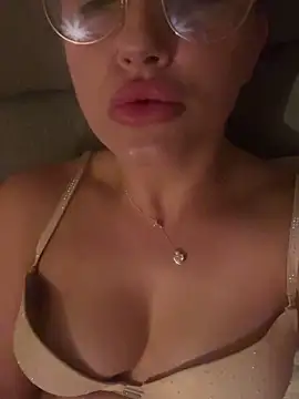 Snapshot of PinkiePlgirl chatting on September 2025 11:40:01 PM PinkiePlgirl online show from September 2025 11:40:01 PM