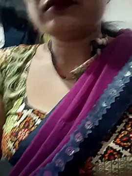 Snapshot of monu_bhabi chatting on February 2026 02:08:01 AM monu bhabi online show from February 2026 02:08:01 AM