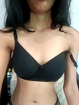 Daizy Shah online show from December 2025 07:57:02 AM