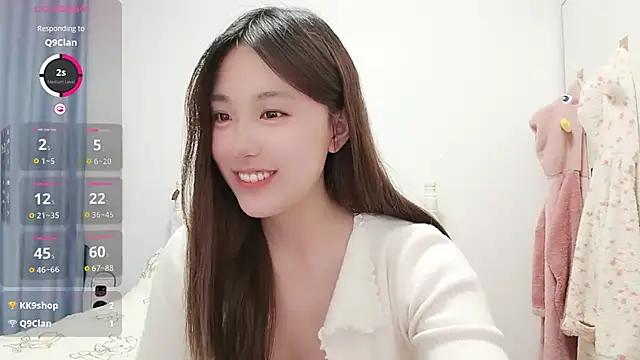 Snapshot of Luna_868 chatting on December 2025 05:07:02 PM Luna 868 online show from December 2025 05:07:02 PM