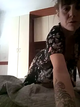 Snapshot of Nikita2406 chatting on October 2025 01:13:01 PM Nikita2406 online show from October 2025 01:13:01 PM