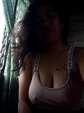 Snapshot of Yapsyxx chatting on December 2025 11:55:02 PM Yapsyxx online show from December 2025 11:55:02 PM