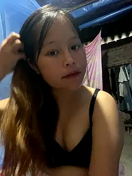 O o UwU o O online show from October 2025 09:52:02 AM