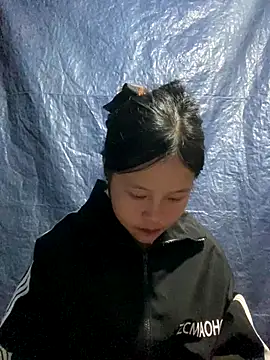 O o UwU o O online show from November 2025 02:10:02 AM