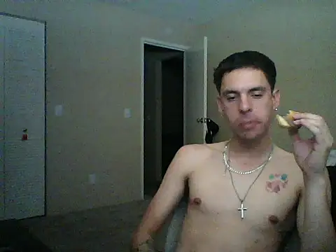 Snapshot of latinosatiro94 chatting on September 2025 08:25:01 AM latinosatiro94 online show from September 2025 08:25:01 AM