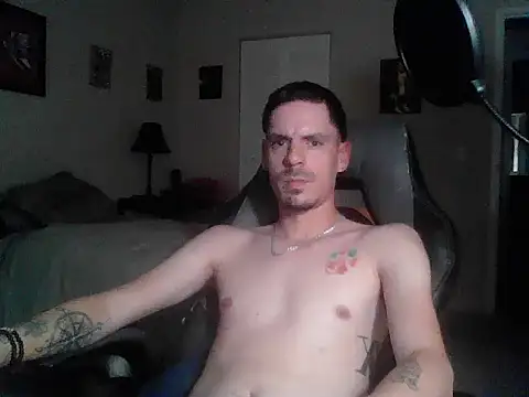 Snapshot of latinosatiro94 chatting on July 2026 05:00:02 AM latinosatiro94 online show from July 2026 05:00:02 AM