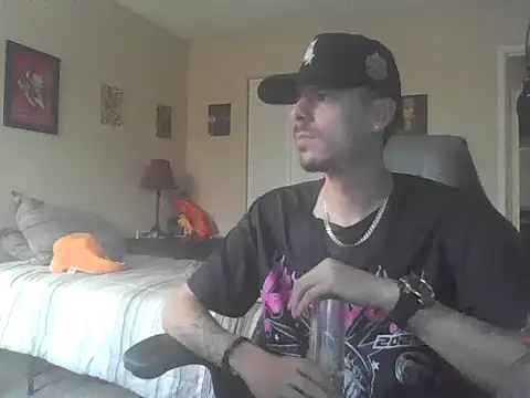 Snapshot of latinosatiro94 chatting on July 2026 12:28:01 AM latinosatiro94 online show from July 2026 12:28:01 AM