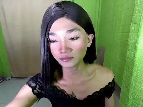 Snapshot of Petite_HugeCock chatting on September 2025 04:18:01 PM Petite HugeCock online show from September 2025 04:18:01 PM