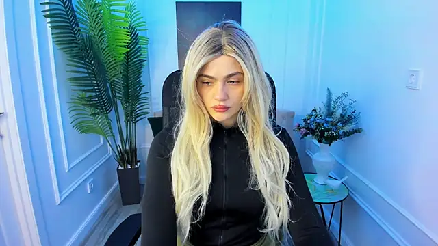 LeslieMineg online show from October 2025 07:46:02 PM