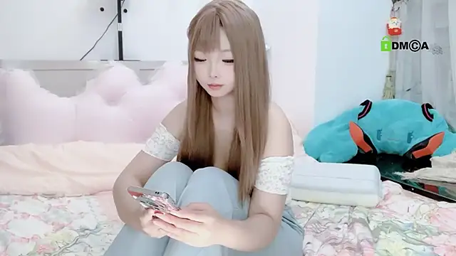 liuruyuan888 online show from September 2025 10:50:01 AM