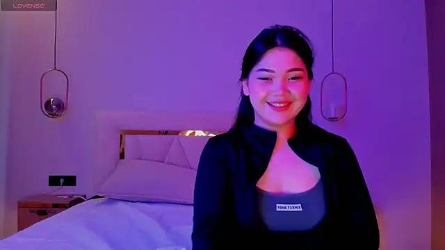 Snapshot of yummmymommy chatting on September 2025 12:05:02 PM yummmymommy online show from September 2025 12:05:02 PM