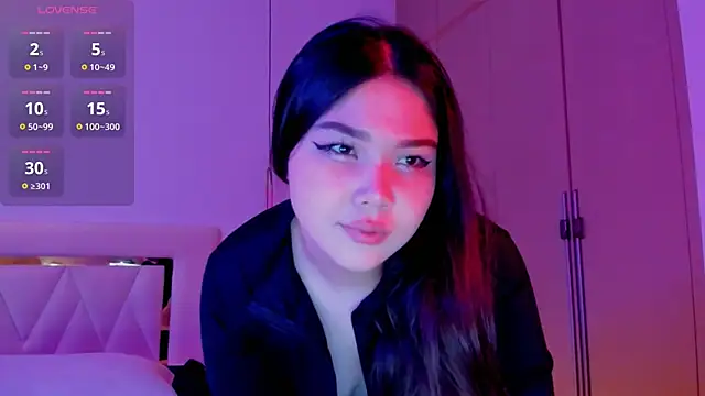 Snapshot of yummmymommy chatting on September 2025 12:18:01 PM yummmymommy online show from September 2025 12:18:01 PM