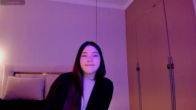 Snapshot of yummmymommy chatting on September 2025 02:32:01 PM yummmymommy online show from September 2025 02:32:01 PM