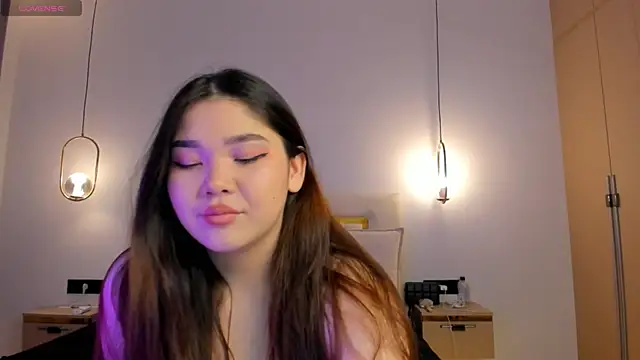 Snapshot of yummmymommy chatting on September 2025 01:26:02 PM yummmymommy online show from September 2025 01:26:02 PM