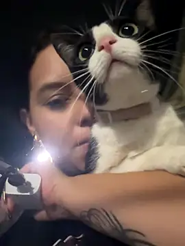 Snapshot of Hayleyourslave chatting on December 2025 12:29:01 AM Hayleyourslave online show from December 2025 12:29:01 AM