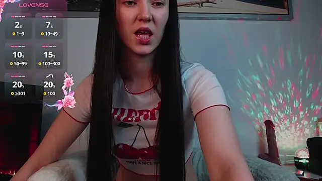 Veliora online show from November 2025 04:45:02 PM