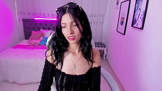 Snapshot of Mia_Clay1 chatting on November 2025 08:09:01 PM Mia Clay1 online show from November 2025 08:09:01 PM