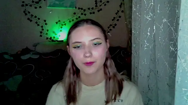  kikiclark   online show from November 2025 10:29:02 PM