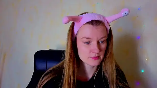 MysticVenus  online show from April 2026 02:39:02 PM