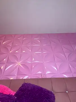 Snapshot of Juanita-Diaz chatting on October 2025 08:42:02 PM Juanita-Diaz online show from October 2025 08:42:02 PM